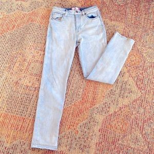 Cabi jeans. Size 4. Higher Rise. Light wash, stretch. GUC